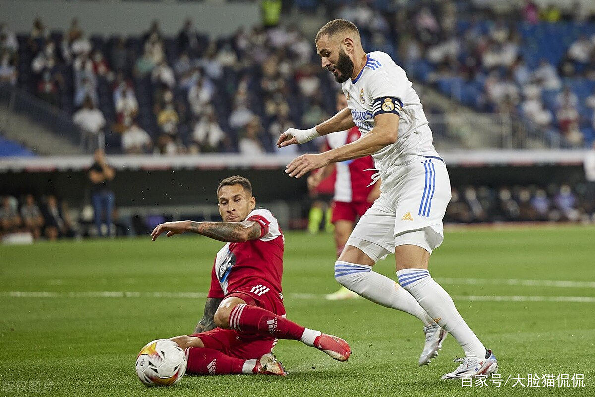 瓦伦西亚血洗勒沃库森，本泽马完成帽子戏法的简单介绍