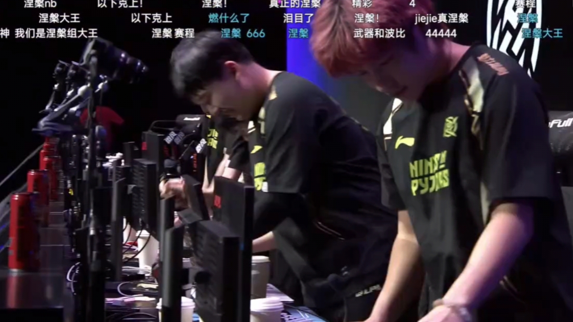 关于FPX爆冷TL，Hanssama关键制胜的信息