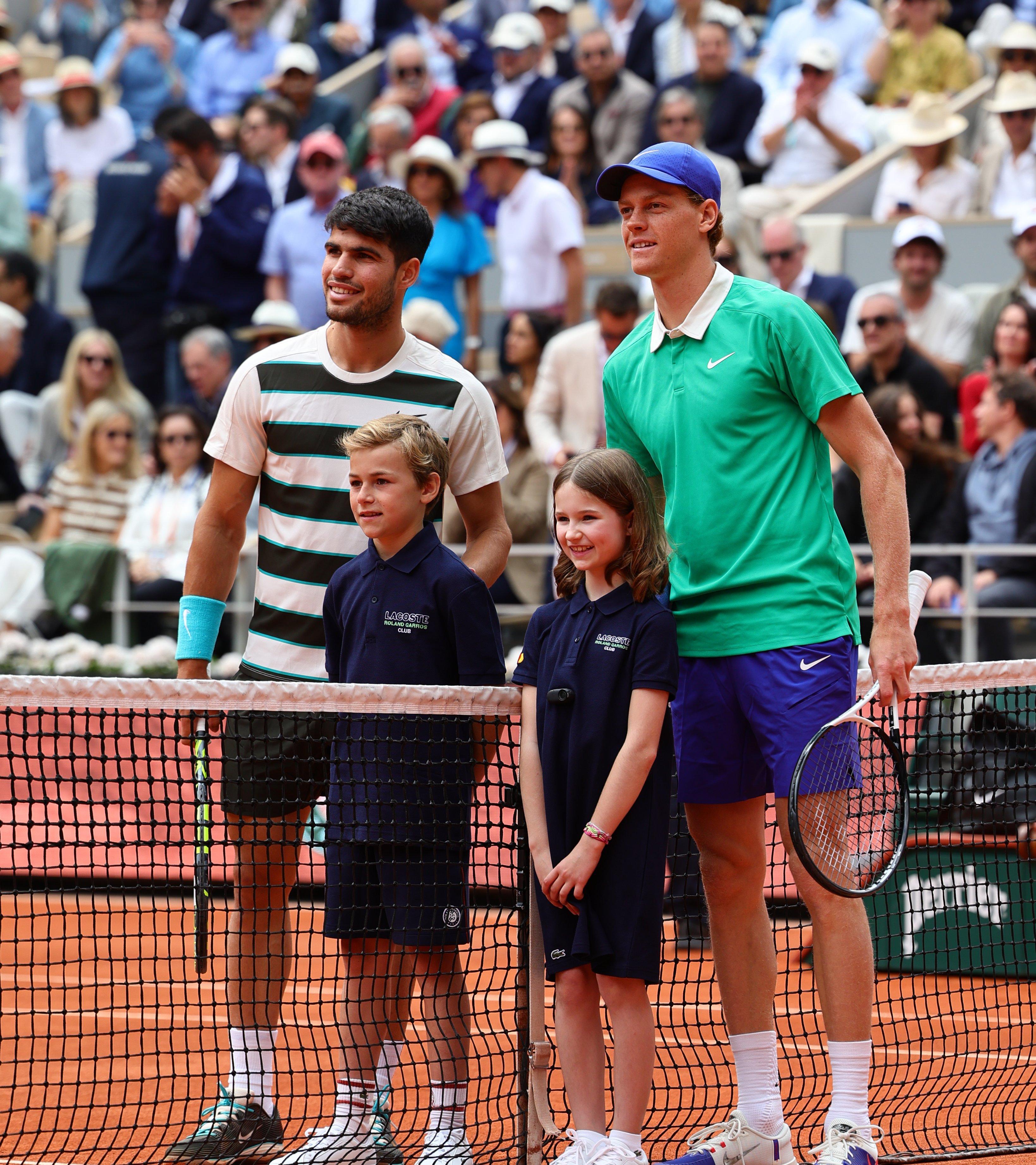 美国网球队绝地反击日本网球队，阿尔卡拉斯送出助攻