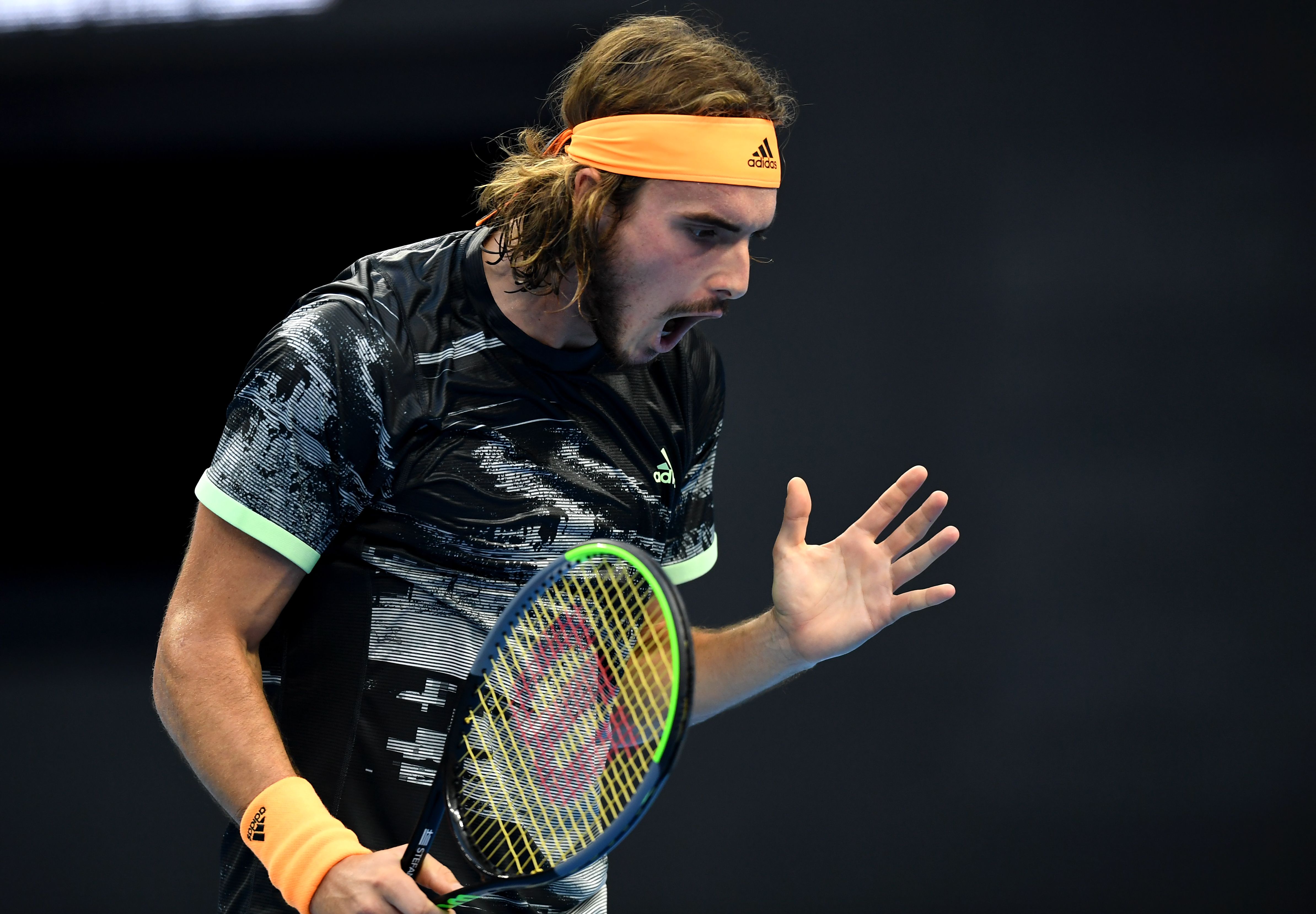 意大利网球队强势英国网球队,西西帕斯打破历史纪录的简单介绍 意大利网球队强势英国网球队,西西帕斯打破历史纪录的简单介绍