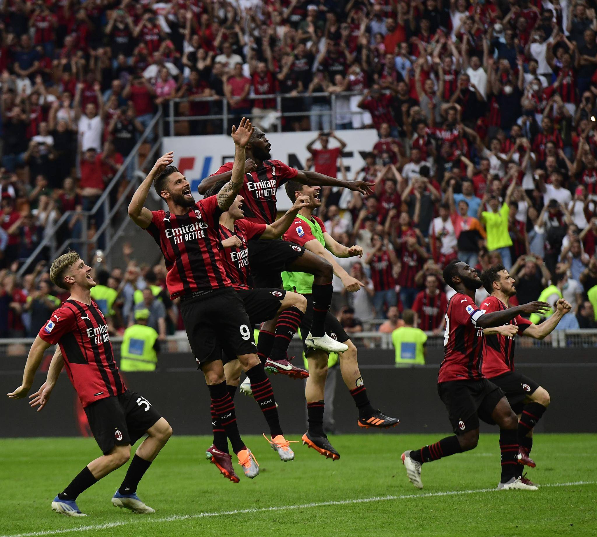 包含AC米兰期待在客场比赛中取得胜利的词条