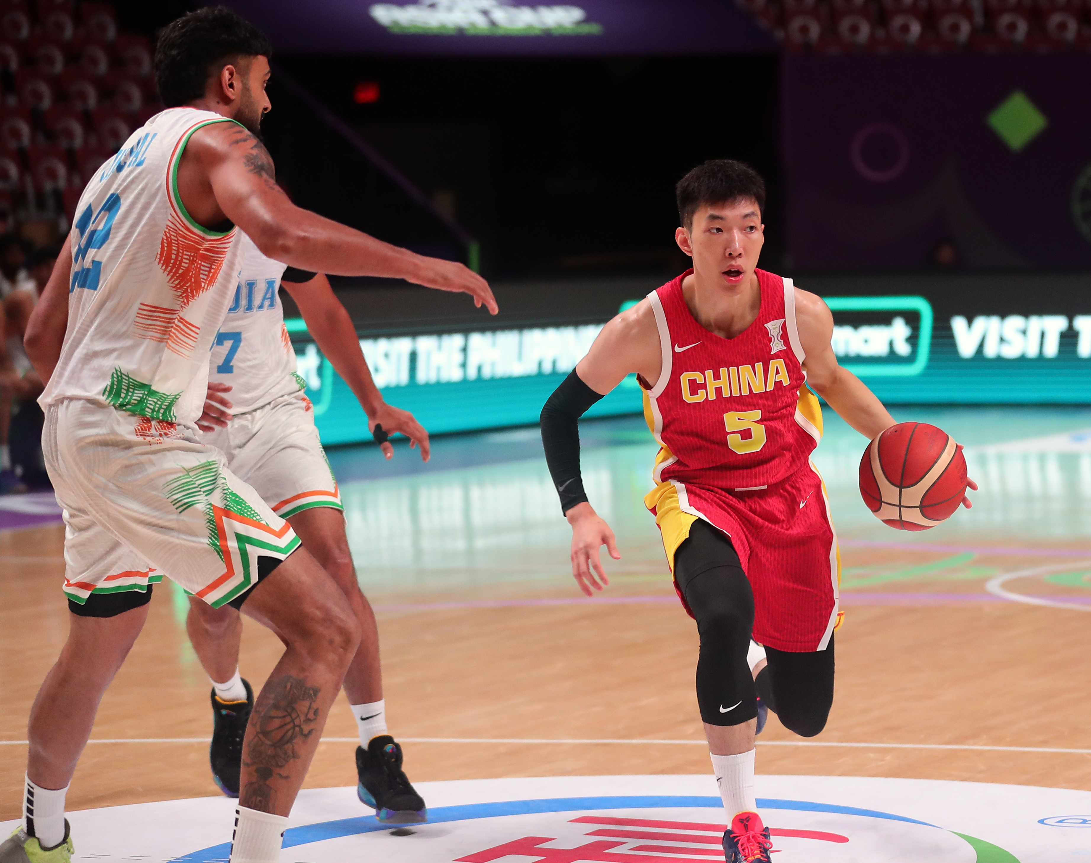 关于亚洲杯篮球赛:伊朗队战胜印度队晋级决赛的信息 关于亚洲杯篮球赛:伊朗队战胜印度队晋级决赛的信息