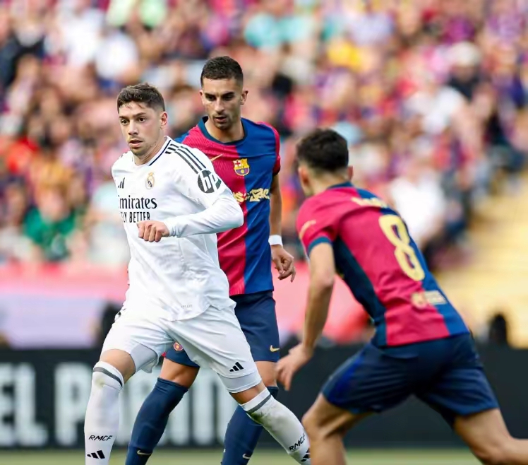 包含皇家社会客场战胜瓦伦西亚,西甲榜首位置坚不可摧的词条 包含皇家社会客场战胜瓦伦西亚,西甲榜首位置坚不可摧的词条