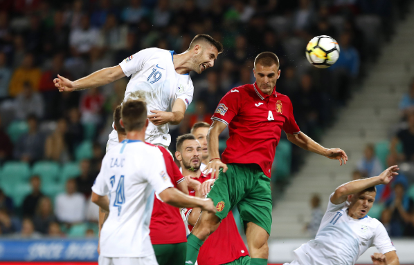 爱尔兰队在友谊赛中与挪威队握手言和的简单介绍