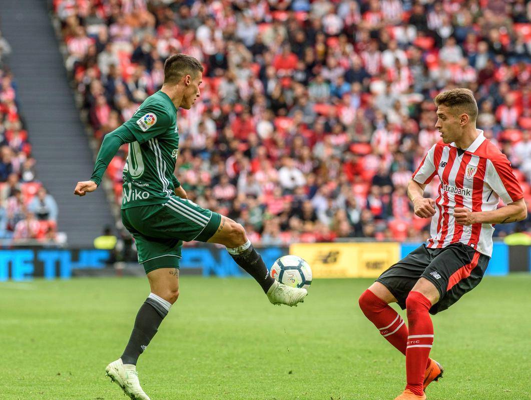 美因茨胜出对决，展现出色足球技艺