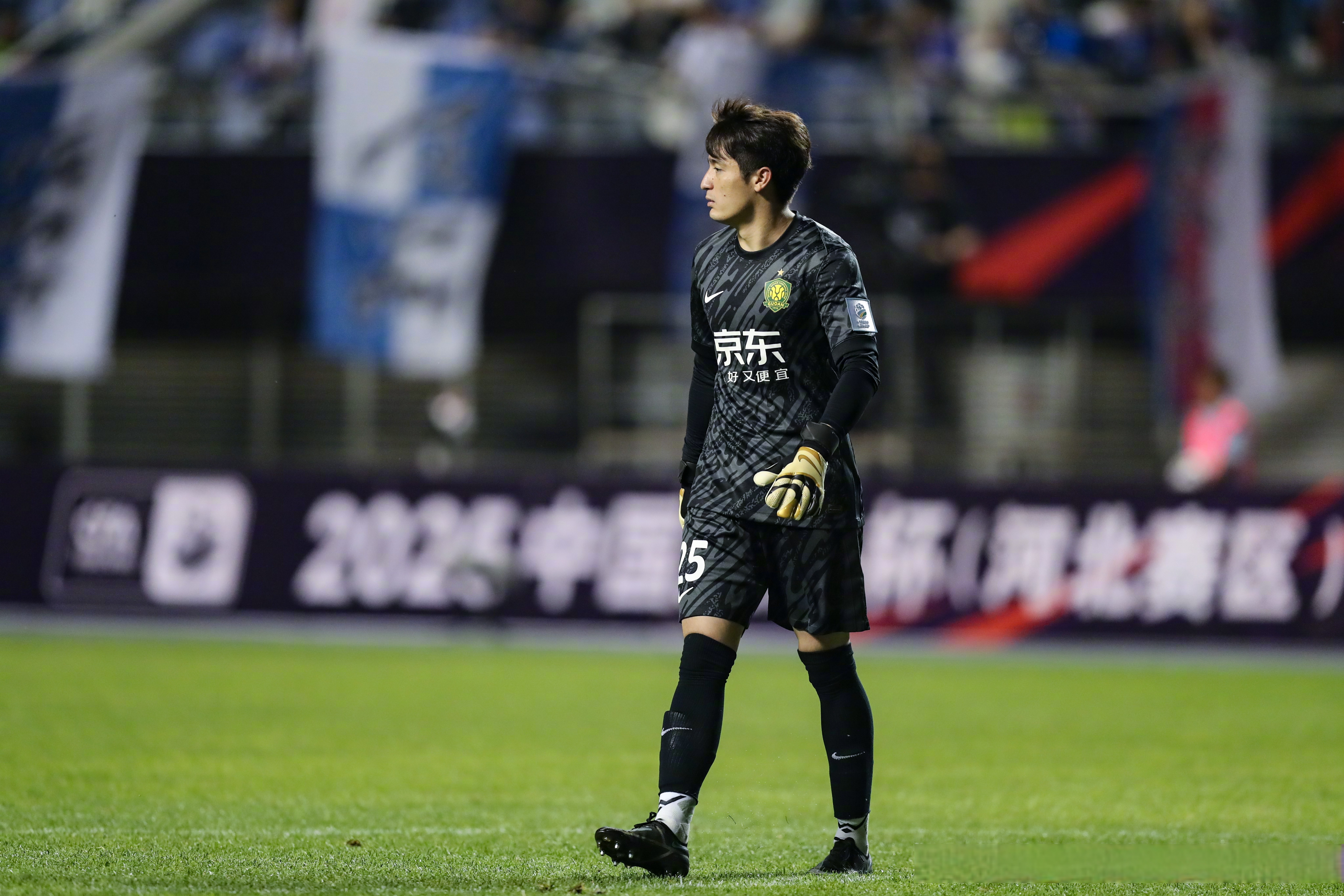 包含国安客场凭一己之力击败天海的词条