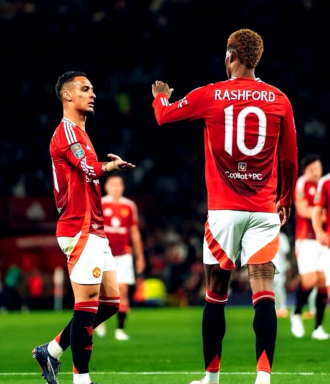 曼联主场被逼平,冲击前四受挫的简单介绍 曼联主场被逼平,冲击前四受挫的简单介绍