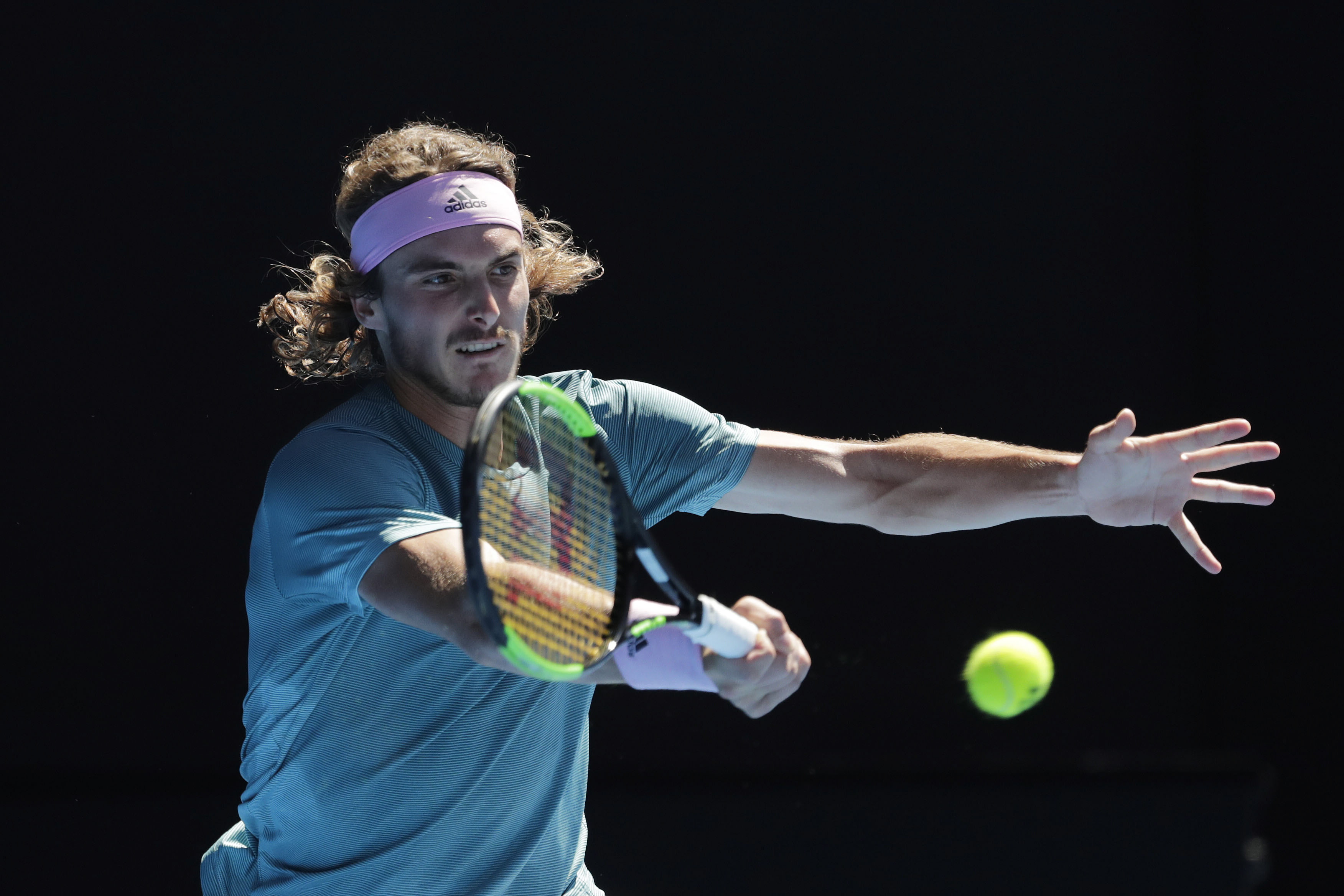 关于澳大利亚网球队横扫法国网球队,西西帕斯打破历史纪录的信息 关于澳大利亚网球队横扫法国网球队,西西帕斯打破历史纪录的信息